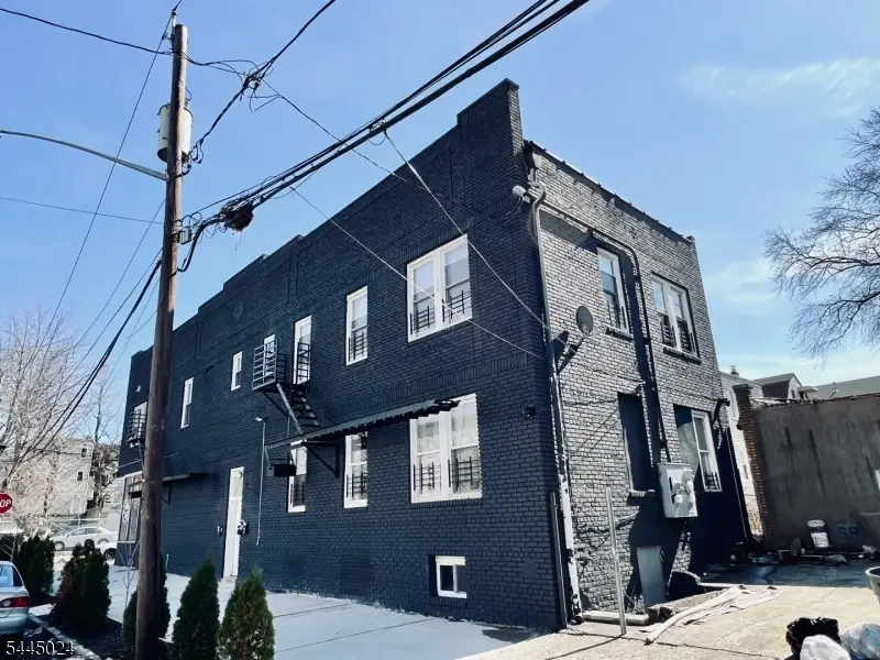 377 21st St, Irvington, NJ 07111 - #2