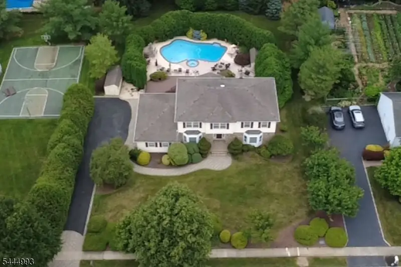 34 Parkview Dr, Succasunna, NJ 07876 - #2