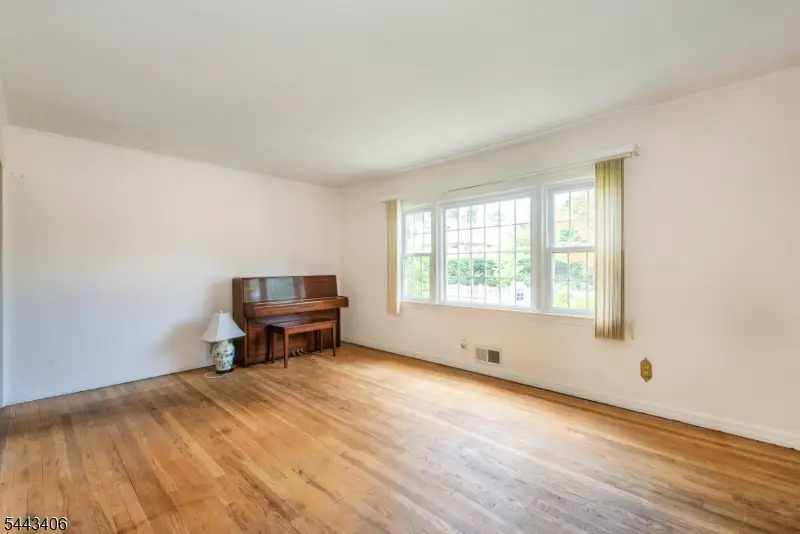 43 Alexander Ave, Madison, NJ 07940 - #3