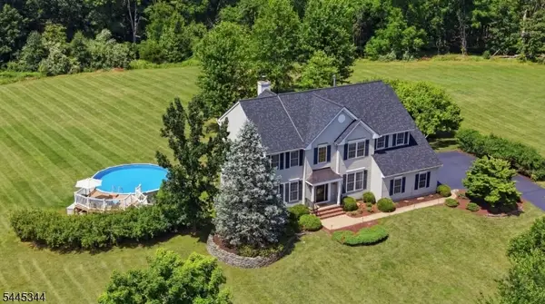 28 Music Mountain Blvd, West Amwell Twp., NJ 08530