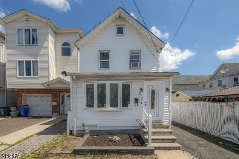 907 Bond St, Elizabeth, NJ 07201 - #2