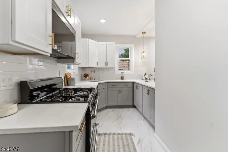 947-949 William St, Elizabeth, NJ 07201 - #3