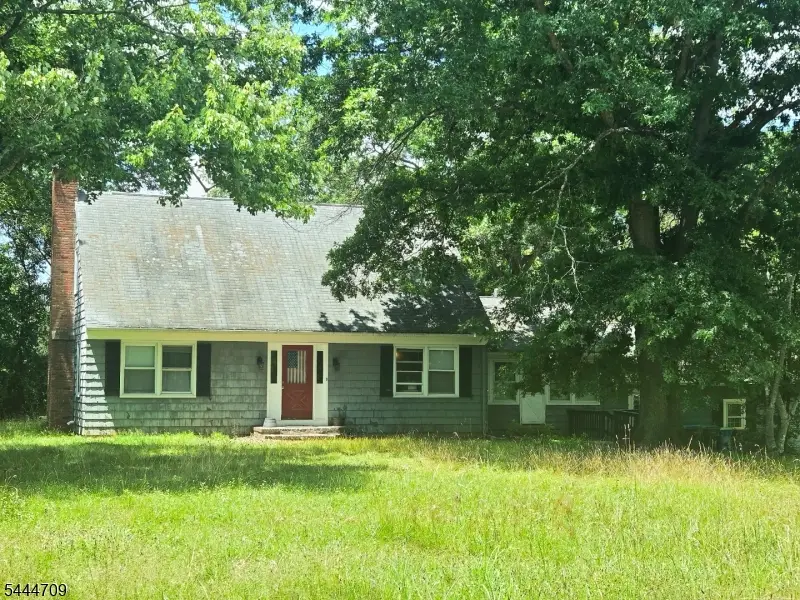 487 Milltown Rd, Bradley Gardens, NJ 08807 - #1
