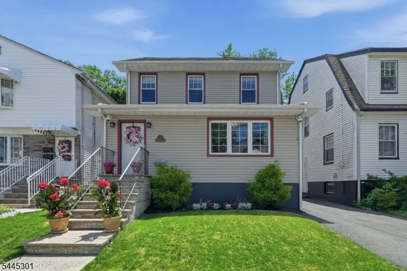 56 Essex Ave, Maplewood, NJ 07040 - #2