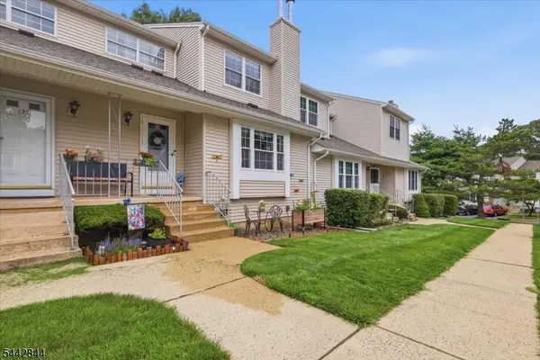 138 Sunnyvale Ct, Franklin Twp., NJ 08873