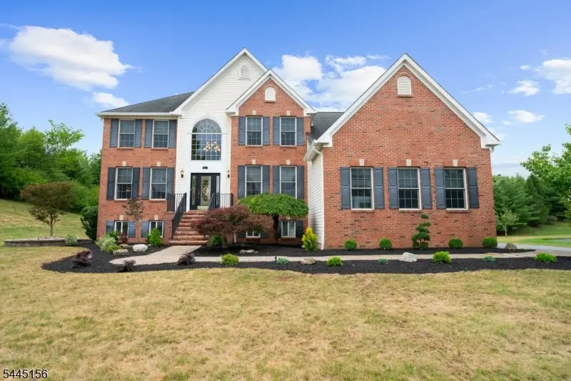 15 Providence Dr, Raritan, NJ 08822 - #1