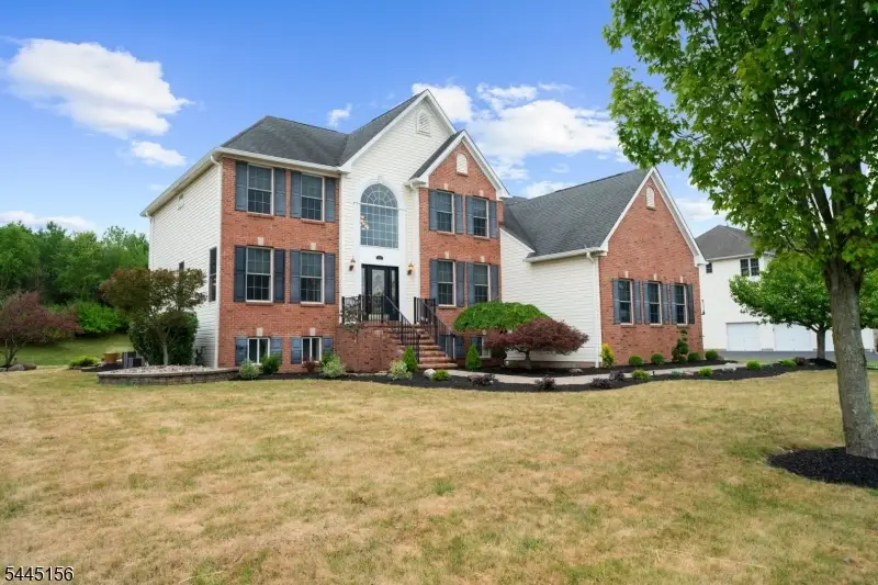 15 Providence Dr, Raritan, NJ 08822 - #2