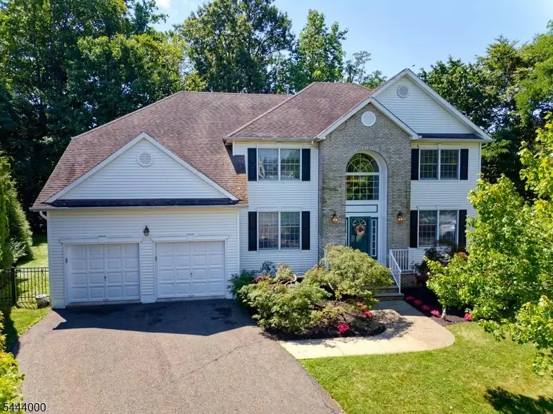 6 Mccune Ct, West Orange, NJ 07052 - #1