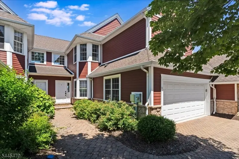 9 Rockhall Ct, Hardyston, NJ 07419 - #2