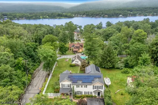 16 Shephard Rd, West Milford Twp., NJ 07421