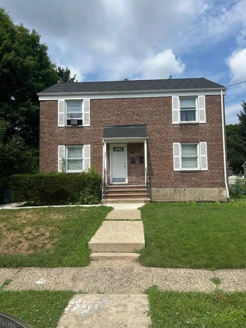 241 N 3rd Ave, Manville, NJ 08835 - #1