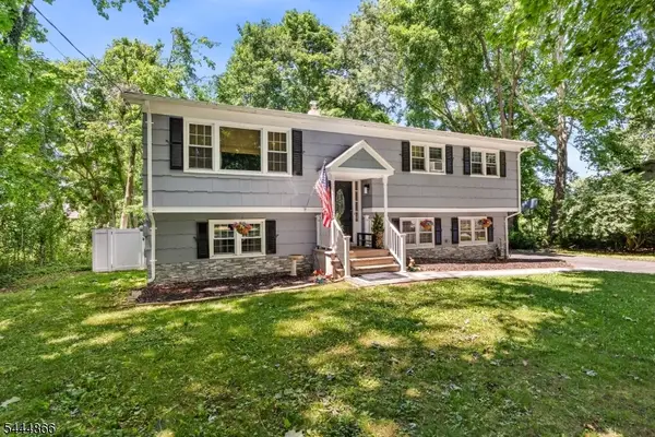 31 Orchard St, Mount Olive Twp., NJ 07828