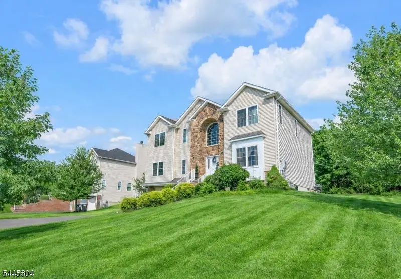 6 Jacob Way, Lopatcong, NJ 08865 - #1