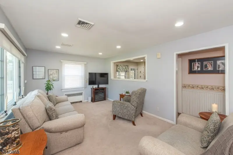 56 Village Dr, Preakness, NJ 07470 - #3