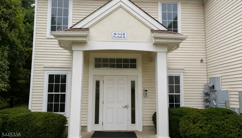 98 Overlook Dr, Lopatcong Overlook, NJ 08886 - #2