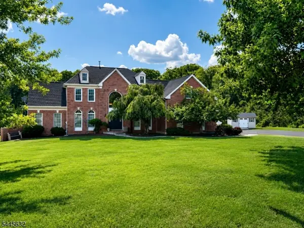 9 Meadow Run Rd, Holland Twp., NJ 08848