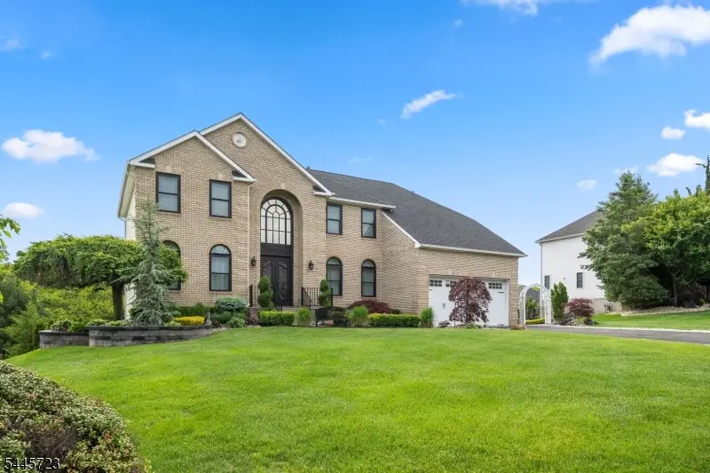 6 Christinalynn Dr, Monroe, NJ 08831 - #3