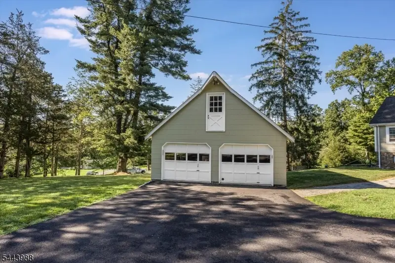 16 Chester Place, Chester, NJ 07930 - #2