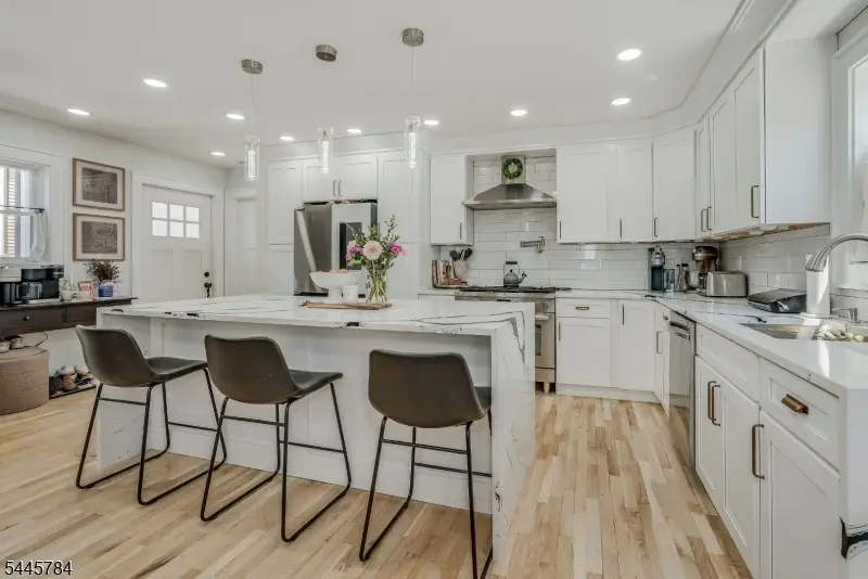 75 High St, Newton, NJ 07860 - #1
