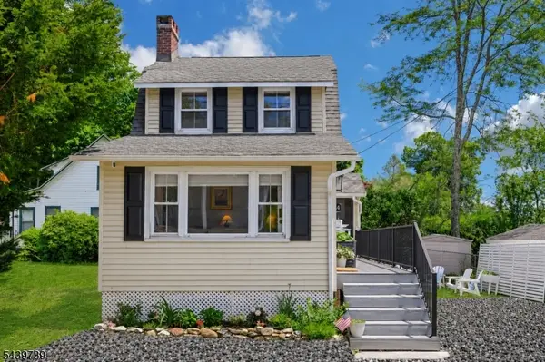 4 Lakeview Ave, Mount Olive Twp., NJ 07828