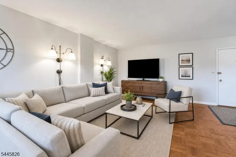 415 Claremont Ave #4a, Montclair, NJ 07042 - #2