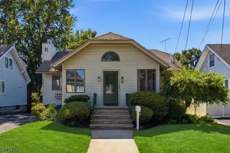 814 Willis Pl, Roselle Park, NJ 07204 - #2