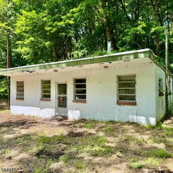 58 Hollow Rd, Lebanon, NJ 08826 - #3