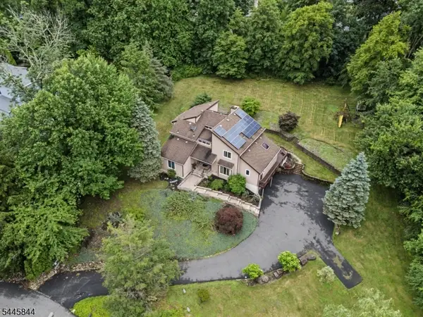 4 Skytop Drive, Denville Twp., NJ 07834