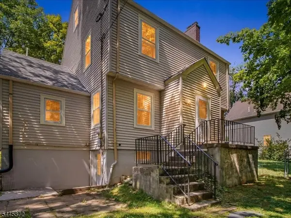 35 Jordan Ter, Dover Town, NJ 07801