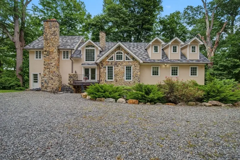 2 Thompson Rd, Denville, NJ 07005 - #1