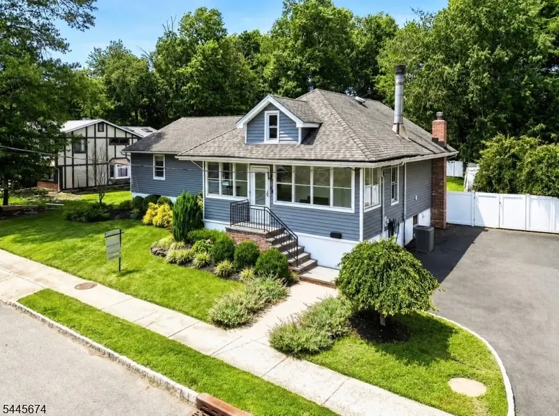 54 Davenport Ave, Roseland, NJ 07068 - #1