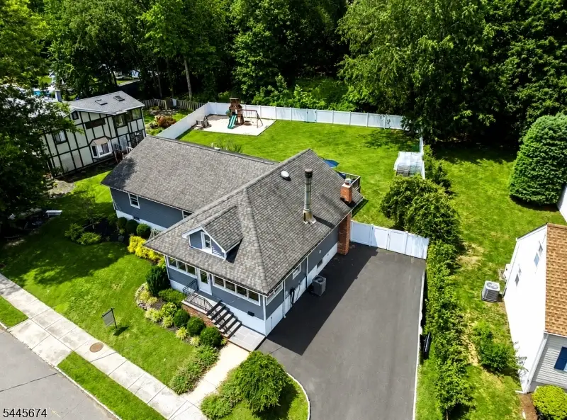 54 Davenport Ave, Roseland, NJ 07068 - #2