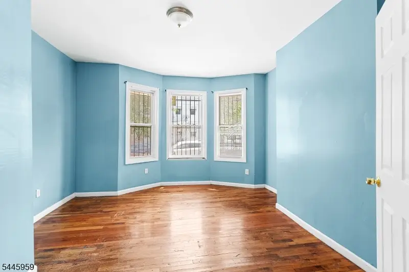 681 S 11th St #3, Newark, NJ 07103 - #3