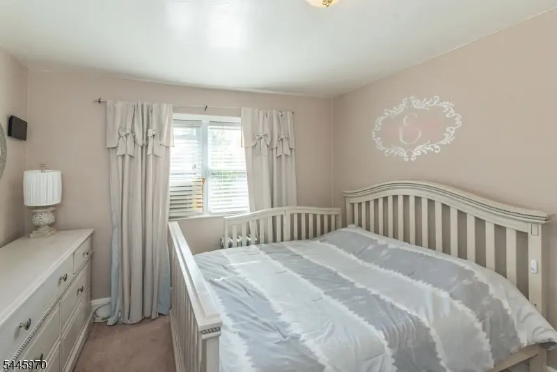 31 Zeliff Ave, Singac, NJ 07424 - #2