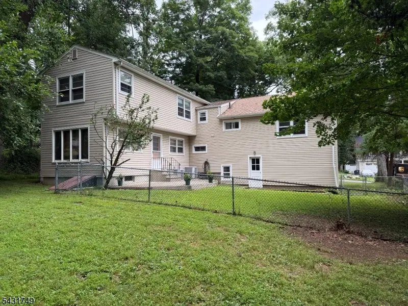 16 Trowbridge Rd, Morris Plains, NJ 07950 - #3