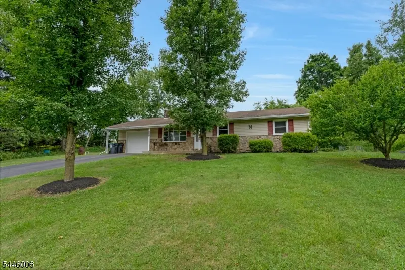 209 Spring Garden Rd, Holland, NJ 08848 - #1
