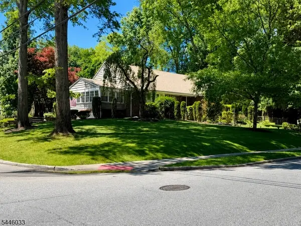 72 Foster Rd, Tenafly Boro, NJ 07670