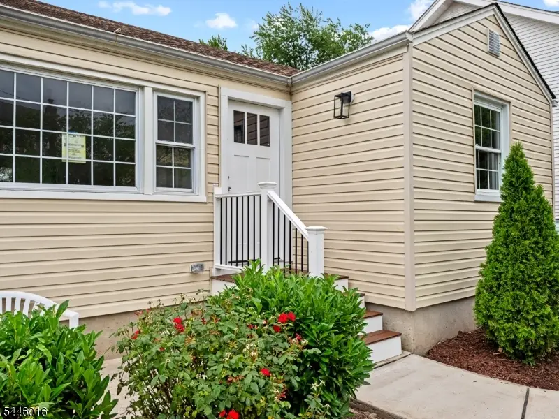 27 Kenter Pl, Clifton, NJ 07012 - #2