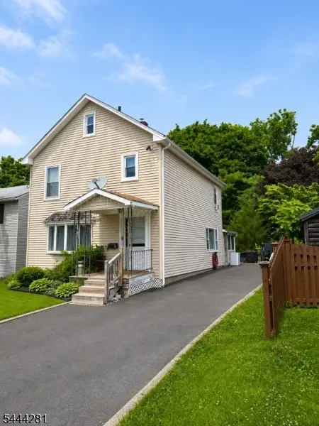 9 Chestnut St, Sussex, NJ 07461 - #2