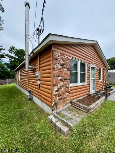 18 Prince St, Hamburg, NJ 07419 - #3