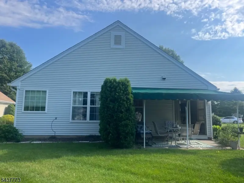 9 Buckingham Cir, Brookfield, NJ 07823 - #2
