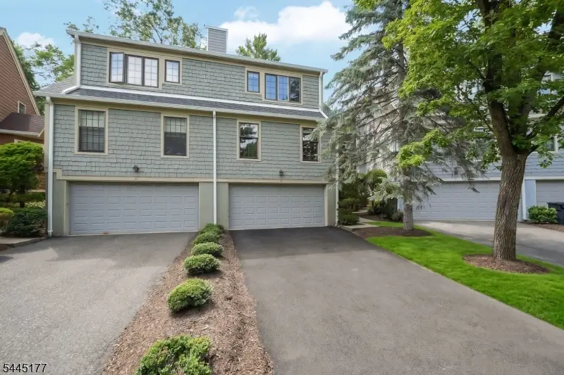 15 Nuthatcher Ct, Wayne, NJ 07470 - #1