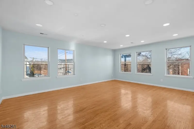 219-221 Clinton Pl, Newark, NJ 07112 - #3