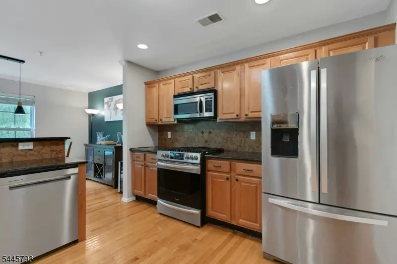 1074 Shadowlawn, Dunellen, NJ 08812 - #3
