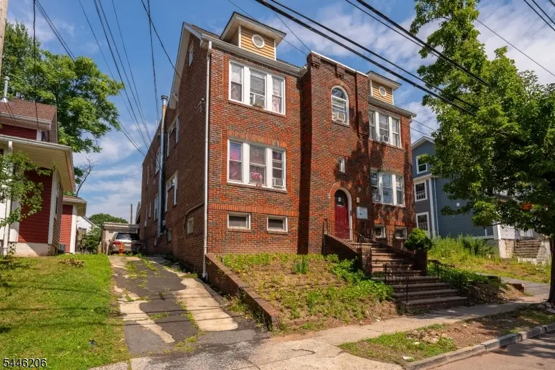 77 40th St, Irvington, NJ 07111 - #1