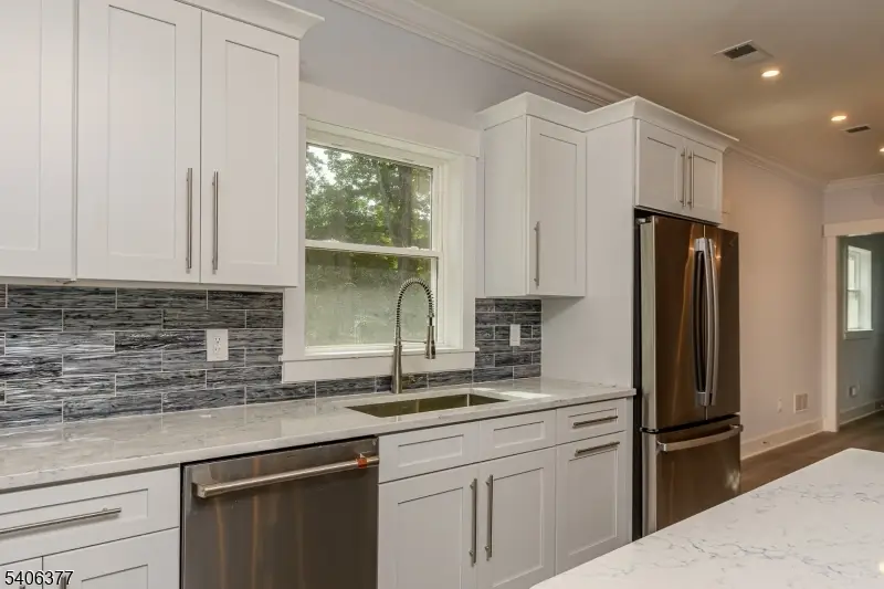142 Passaic Ave, Roseland, NJ 07006 - #2