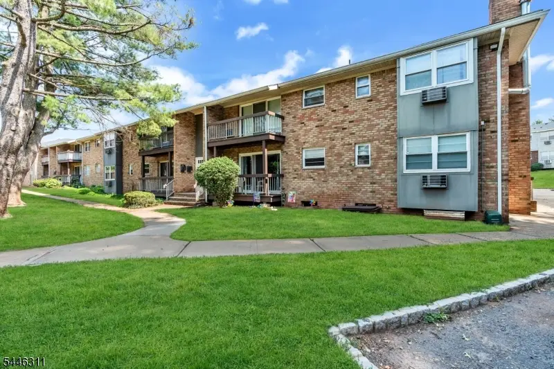 38 Deanna Dr #105, Hillsborough, NJ 08844 - #3