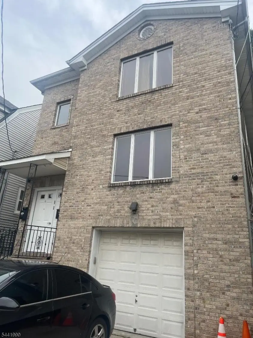 12 Cliff Hill Pl, Newark, NJ 07106 - #1