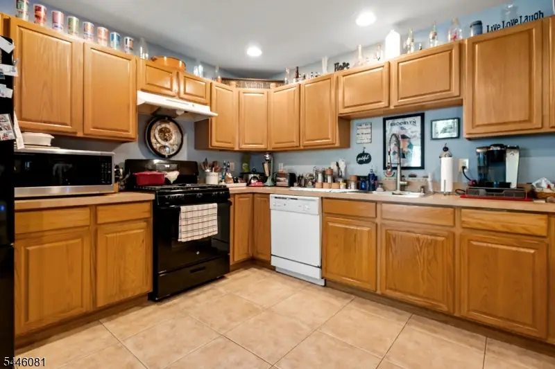 21 Stonehill Rd, Hardyston, NJ 07419 - #3