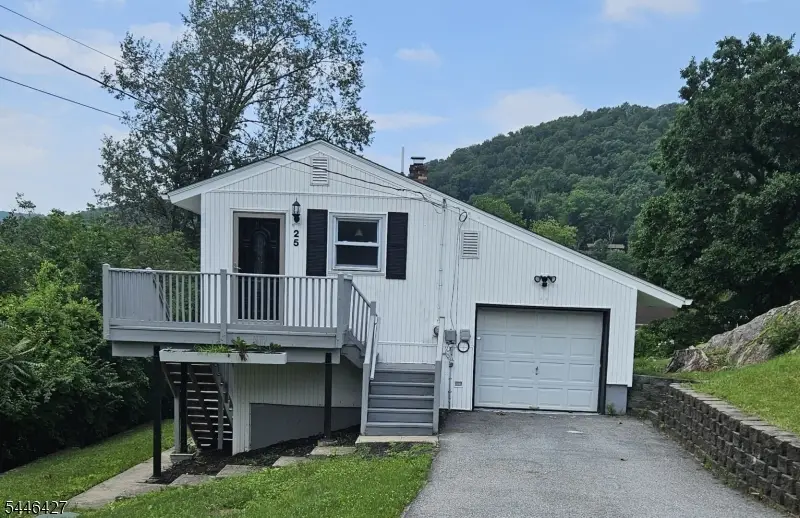 25 Ivy Pl, Glenwood, NJ 07418 - #1